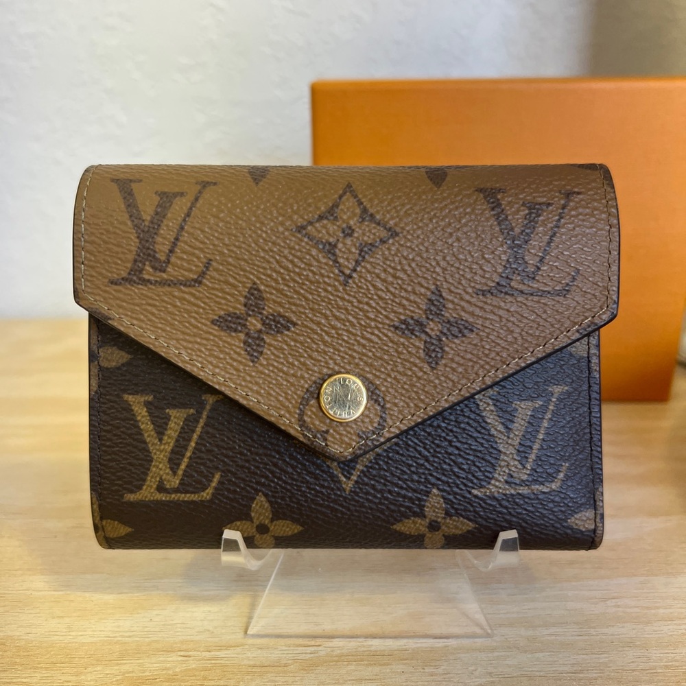 Louis Vuitton Brown Monogram Compact Wallet - Picture 2 of 8